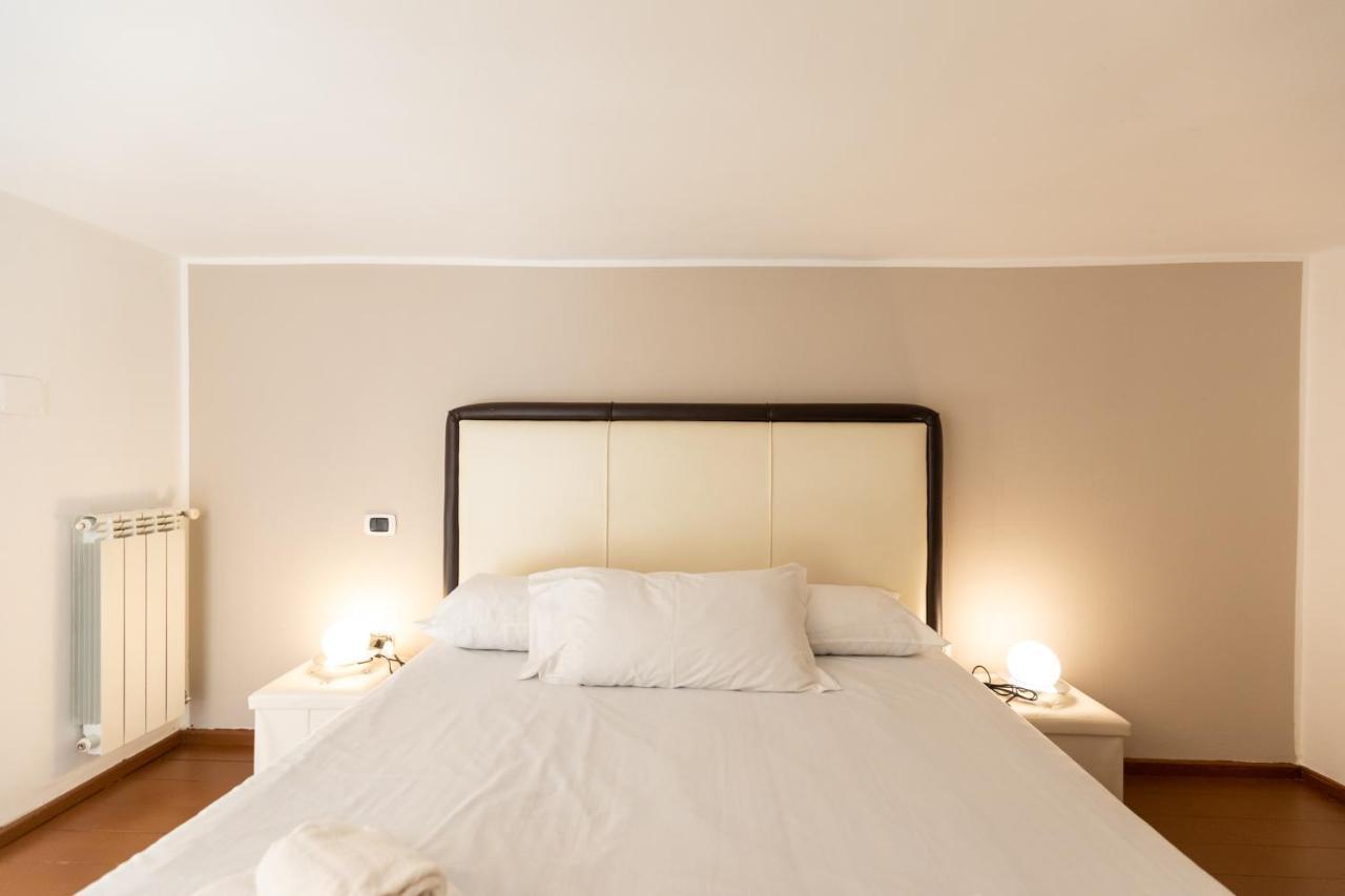 Apartment With Sea View With 2 Lifts Above Montesanto! Neapel Exterior foto